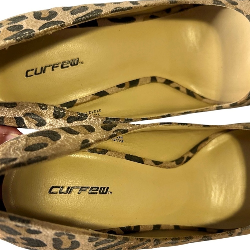 Curfew Leopard Print Peep Toe Heels. Size 8 - Picture 7 of 8